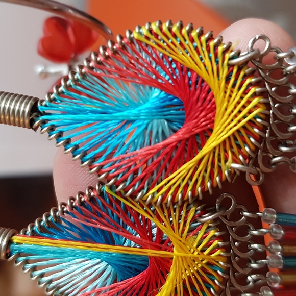 2 Sets Of Colorful Peruvian Earrings - Picture 11 of 17